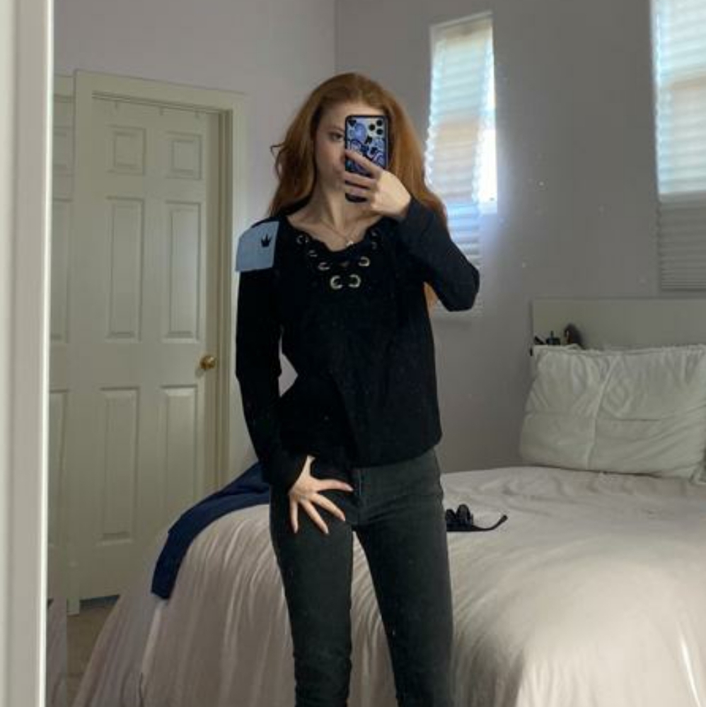 Chick NYC sweatshirt with tie up detail. Super cute NWT Size 14.